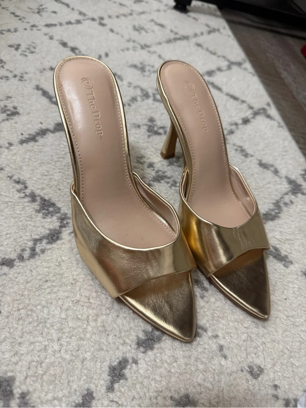 Metallic Gold Pointed-Toe Kitten Heels Womens 7.5